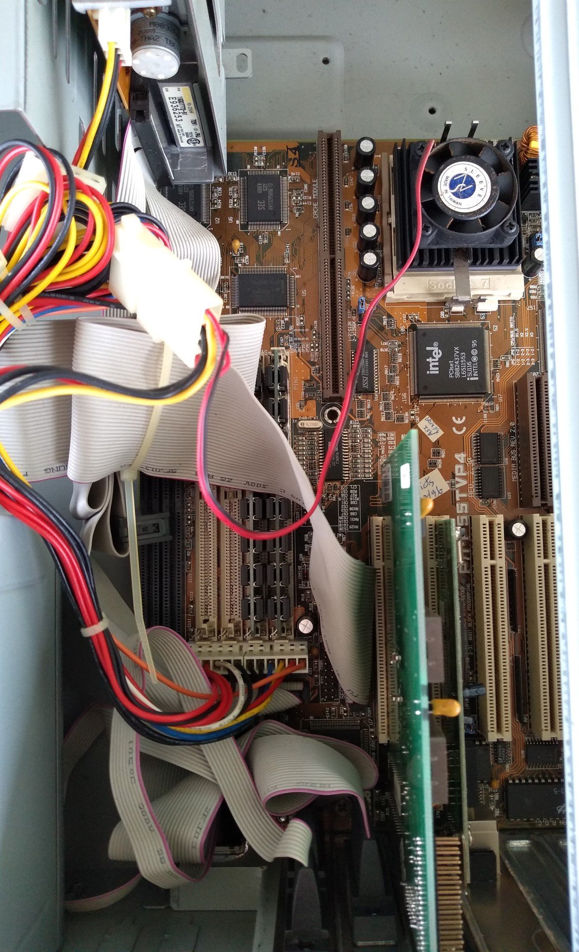 My first peek inside the Victs PC